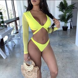 Beach pleasure bikini