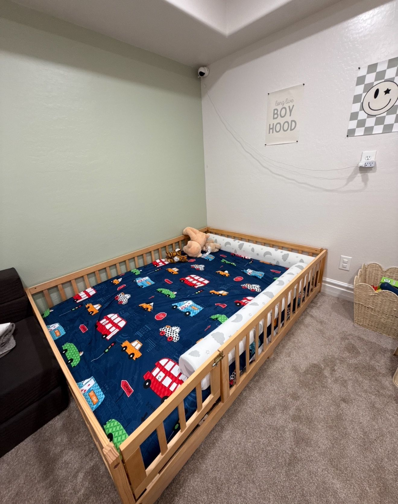 Full Size Montessori Bed & Items