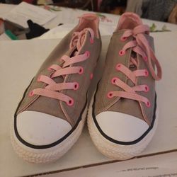 Converse Girls Size 2
