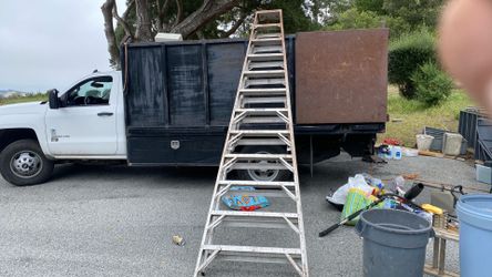 Werner 12 foot aluminum ladder