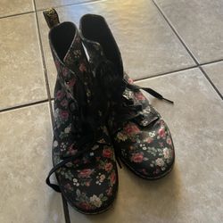Dr Martens Floral Canvas Boots