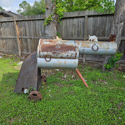 BBQ PIT & SMOKER