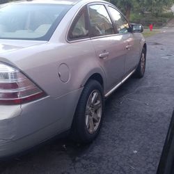 2009 Ford Taurus