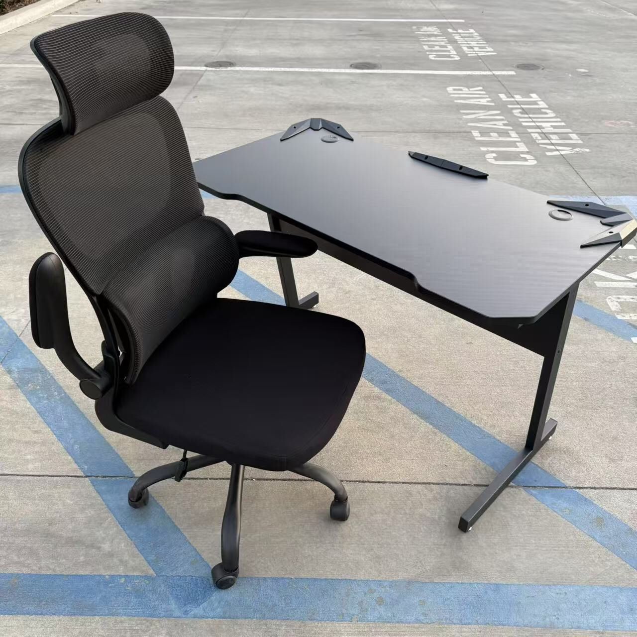 New In Box 44x24x30 Inch Tall Gaming Game Gamer Desk Office Desk Table With Computer Chair Furniture Combo Set