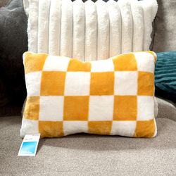 ACCENT PILLOWS & THROW BLANKETS (NEW)🎀