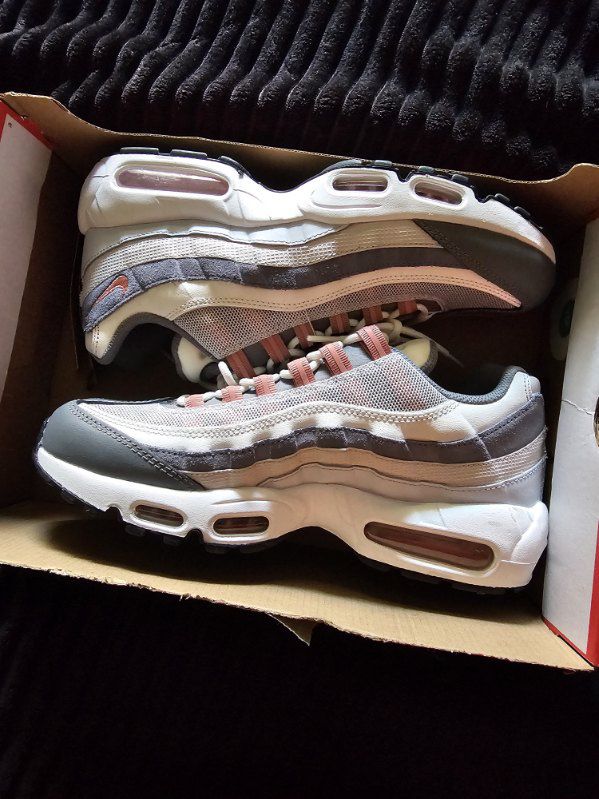 Nike Air Max 95 Red Stardust Size 9
