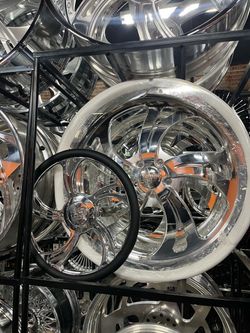 24 INCH US MAGS RIMS TIRES MATCHING STEERING WHEEL