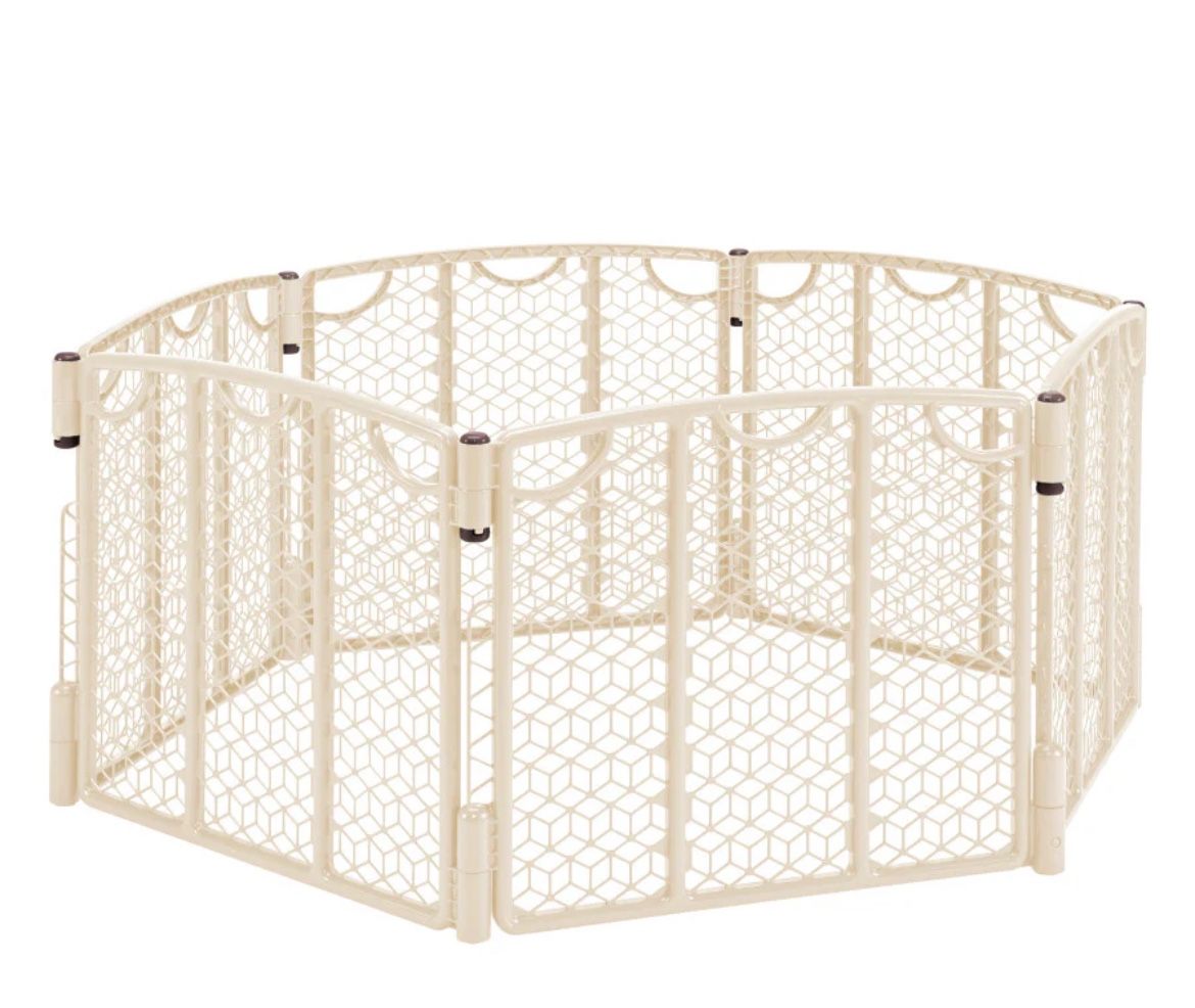 Evenflo Versatile Play Space Adjustable Play Area, 6-Panel