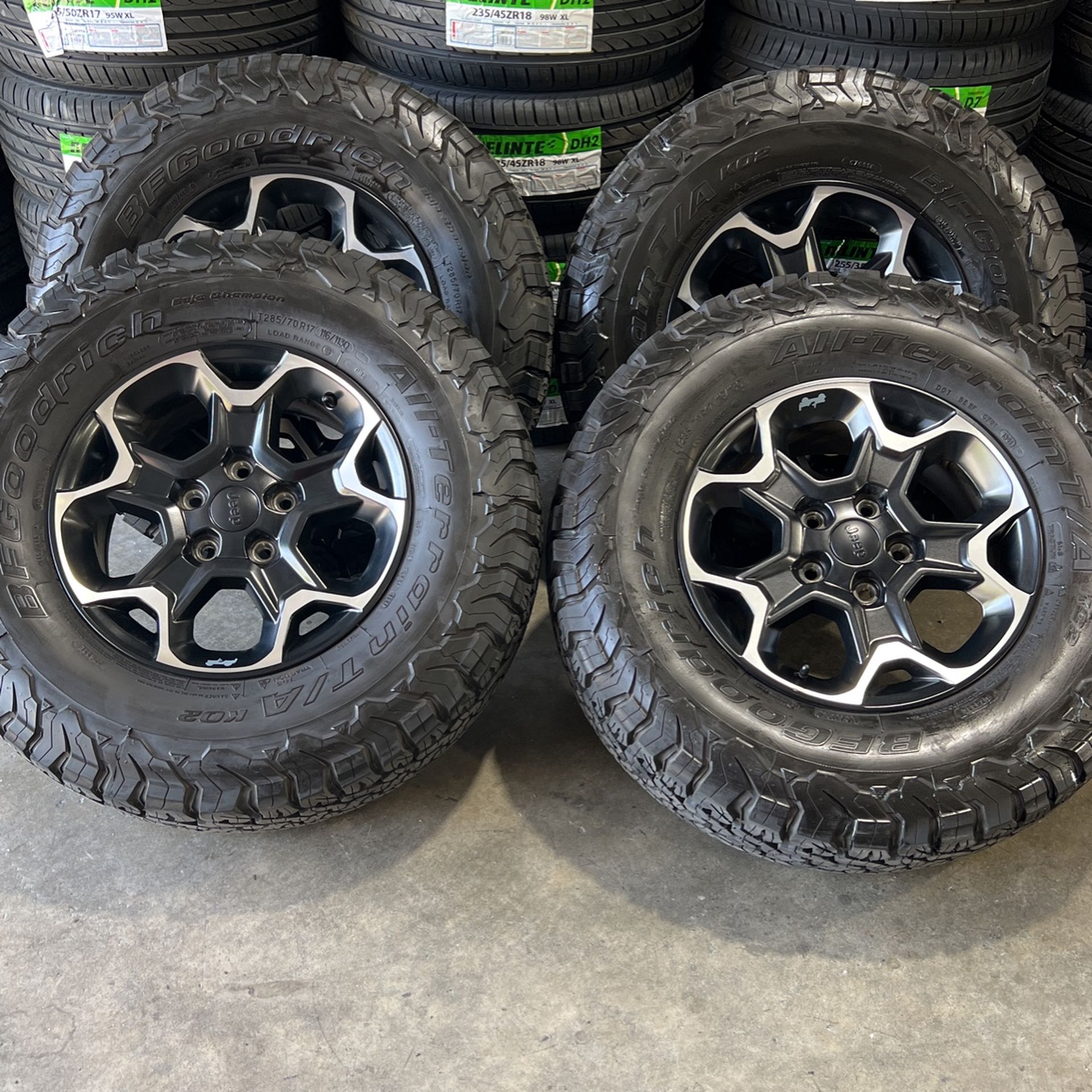 BF Goodrich KO2 285/70R17 Jeep Gladiator