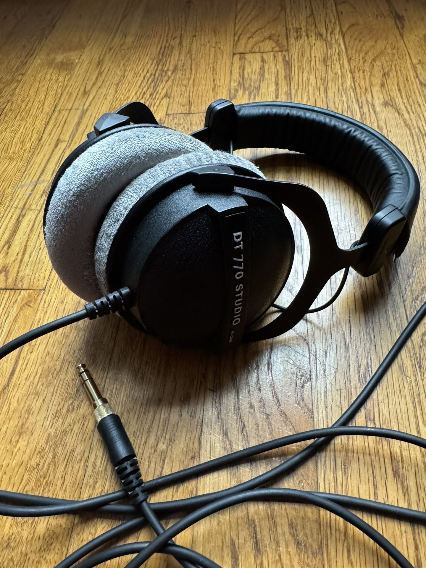 BEYERDYNAMIC DT 770 PRO MONITORING HEADPHONES 