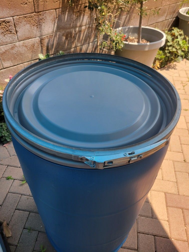 55 Gallon Water Barrel