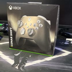 Lunar Shift Xbox Controller (rare) Used
