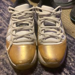 Jordan 11s Low Gold
