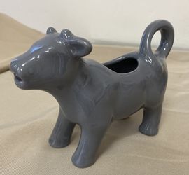 2 Creamers / Gravy Boats