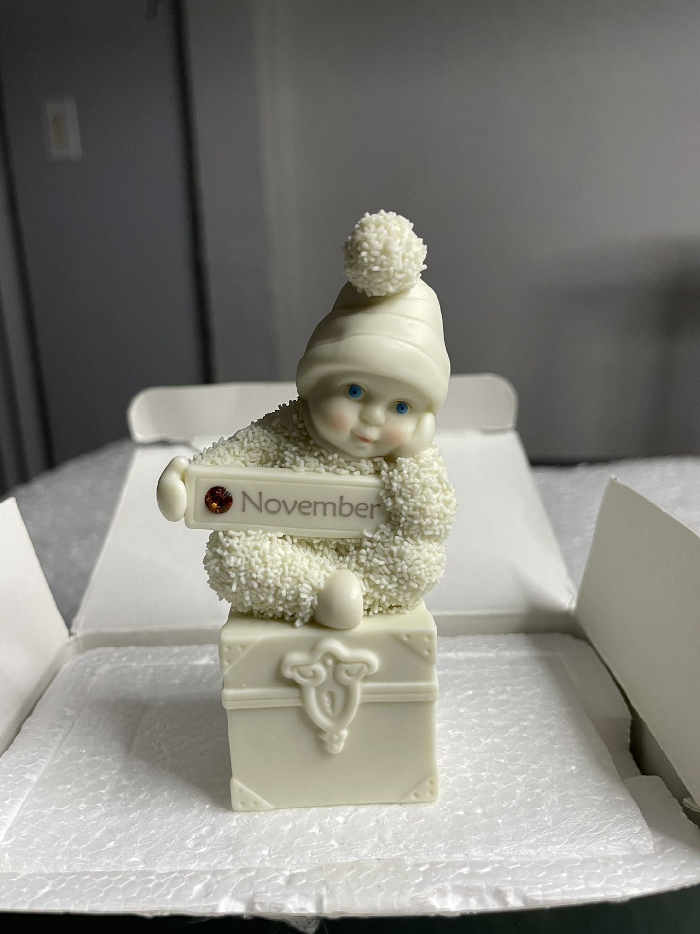Department 56 Snowbabies November "A Smile To Treasure" Figurine
