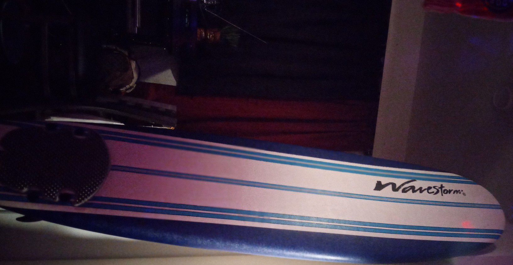 Wavestorm surfboard 