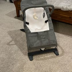 Baby Delight Alpine Deluxe Portable Bouncer 