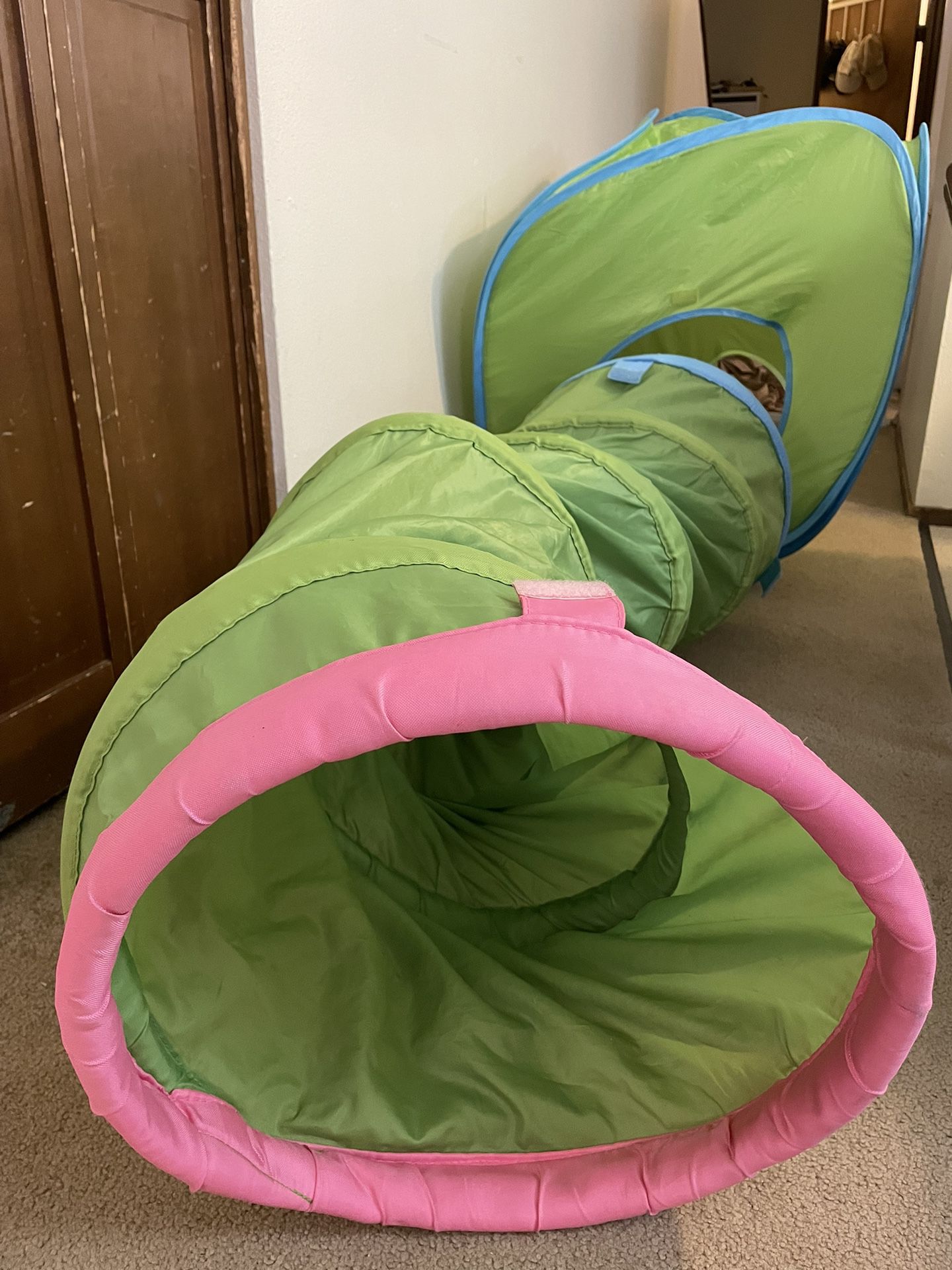 Kids tent and tunnel