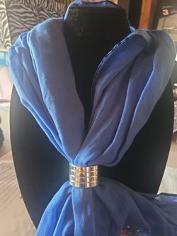 Scarf $10