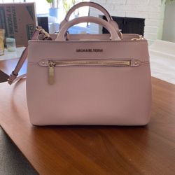 Michael Kors Purse / Wallet