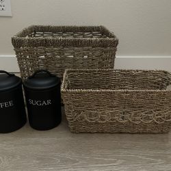 Baskets & Containers