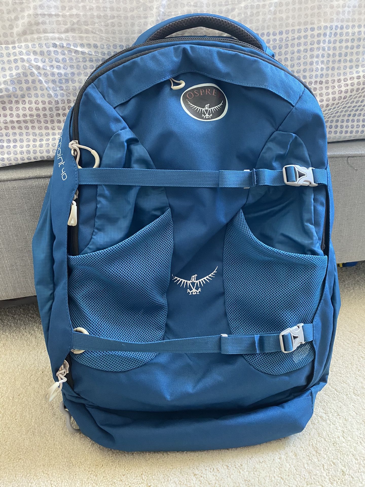 Osprey Fairpoint 40 luggage backpack