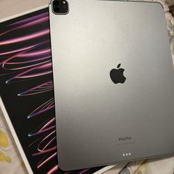 iPad Pro 12.9-inch (6th Generation)