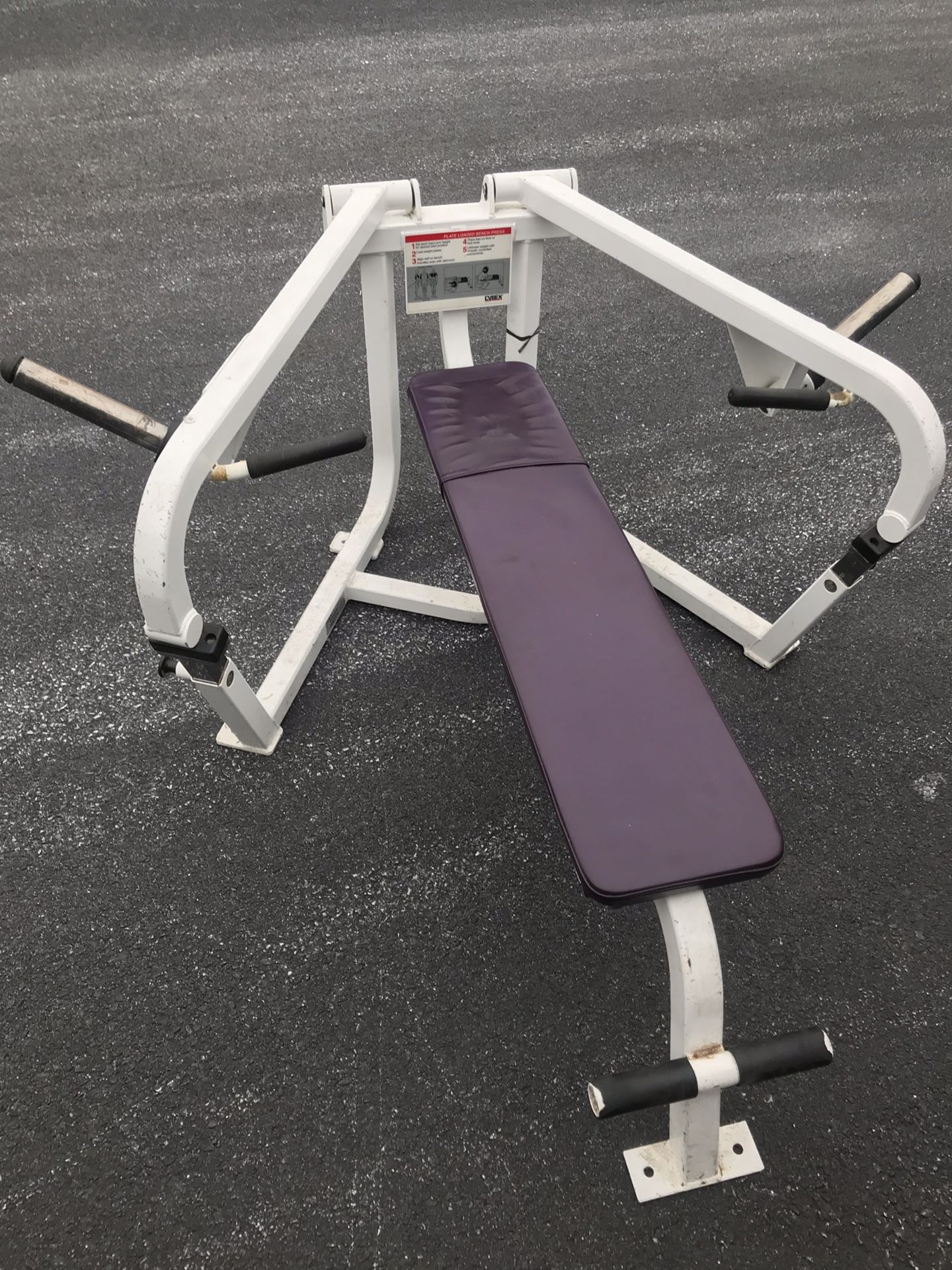 Cybex Plate Loaded Bench Press for Sale in Harrisburg PA OfferUp