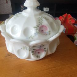 💥Vintage Milk Glass candy dish Hand painted Roses Westmoreland Glass covered Candy Jar 