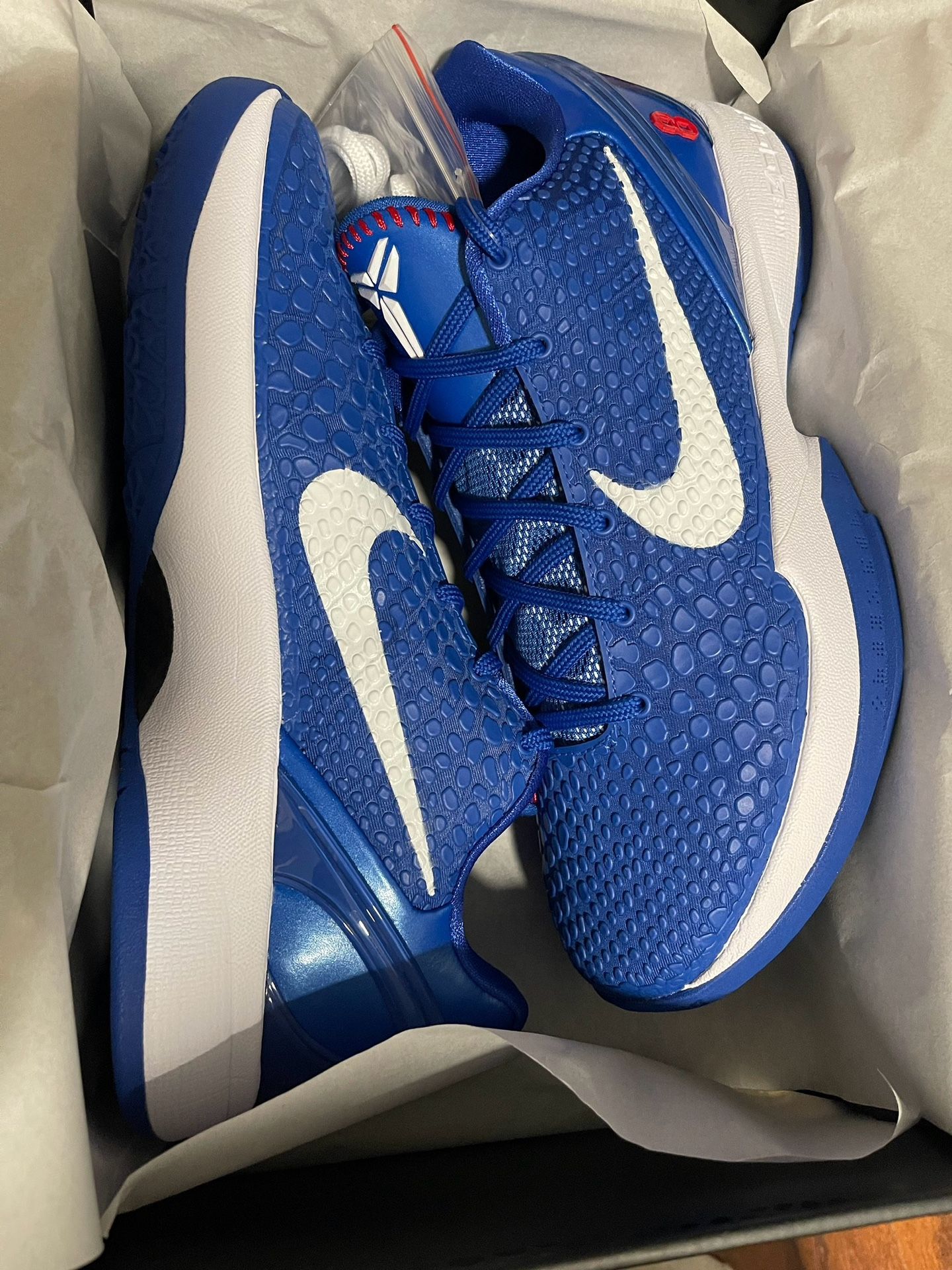 LA Dodger Kobe 6 Sz 10.5