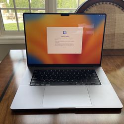 Apple M1 Pro 16” MacBook Pro - 32GB memory - 1TB flash storage