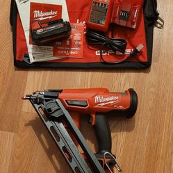 New Milwaukee M18 Fuel Cordless 15ga Finish Nailer Kit $320 Firm Pickup Only 