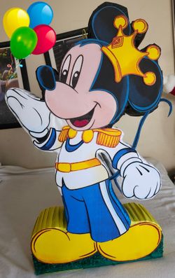 Mickey Mouse Royal Pinata