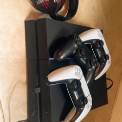 Ps4 Three Controllers Call Of Duty® Headset