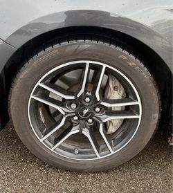 Premium Mustang GT wheels 18x8