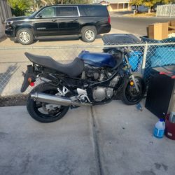 Suzuki GSX600F Motorcycle 