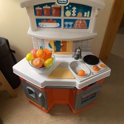 Play Kitchen With Accories
