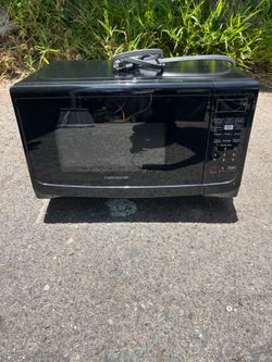Microwave  0.7 cu ft