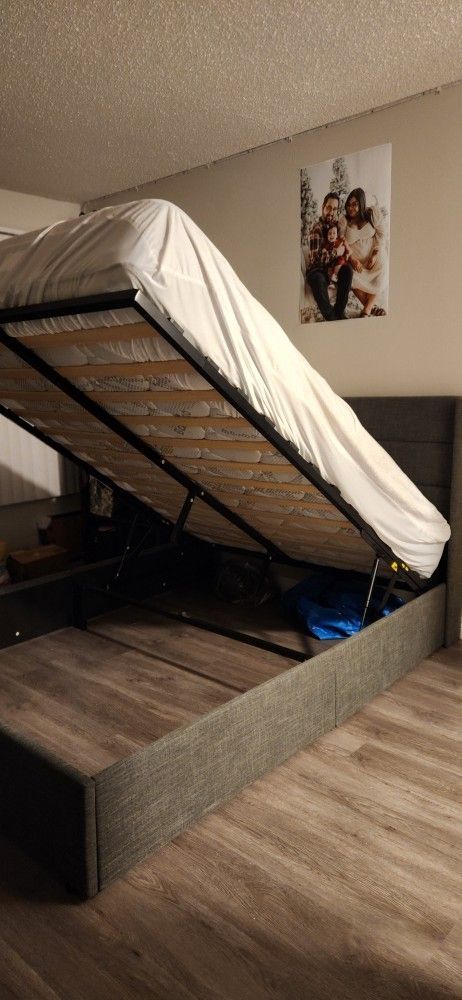 Queen Mattress And Hydraulic Bed Frame