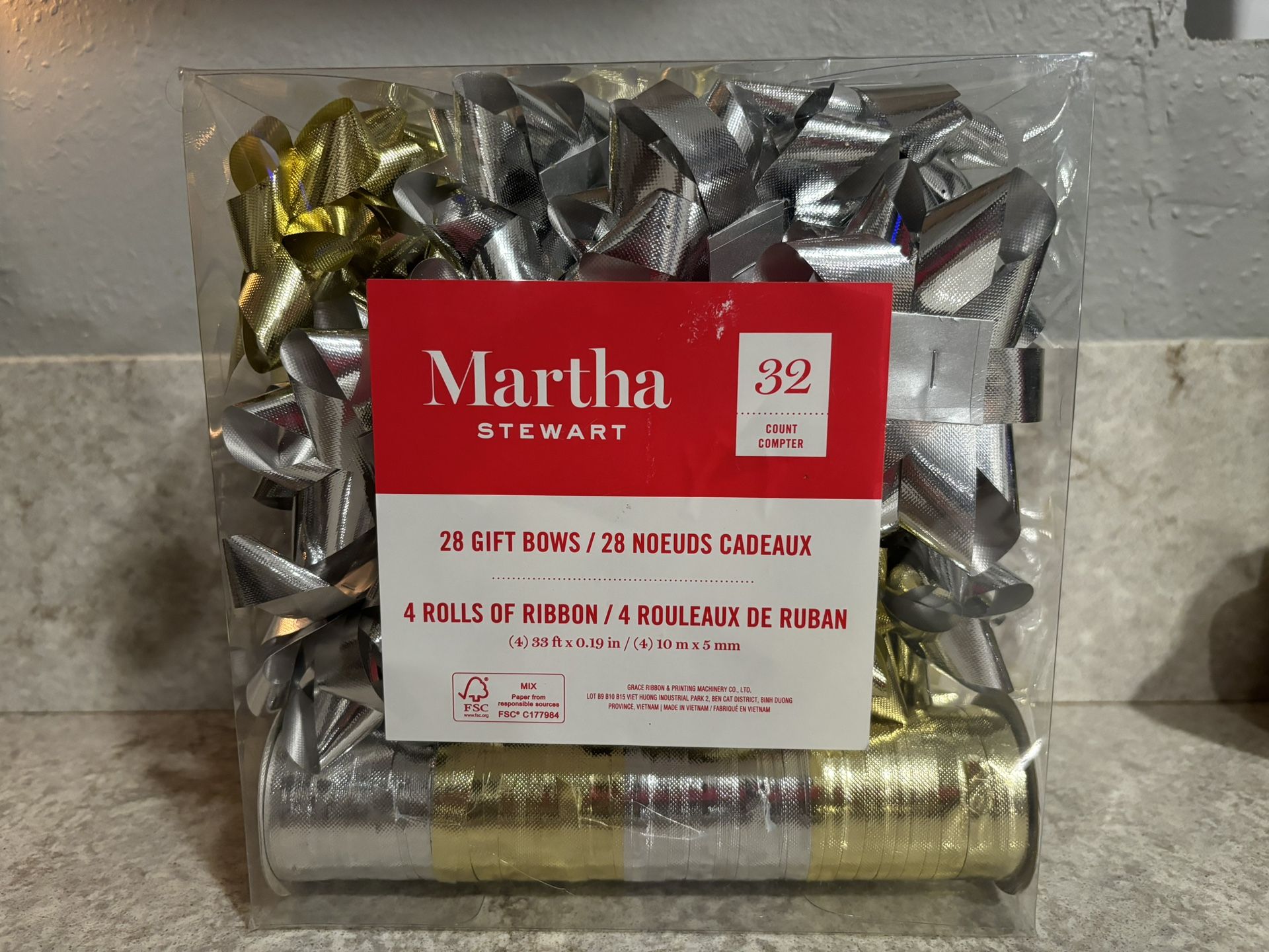 Martha Stewart 32 Count Gift Bows & Ribbon