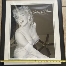 Marilyn Monroe "I Wanna Be Loved By You" Print, Framed 26"×22"