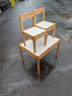 Children table set