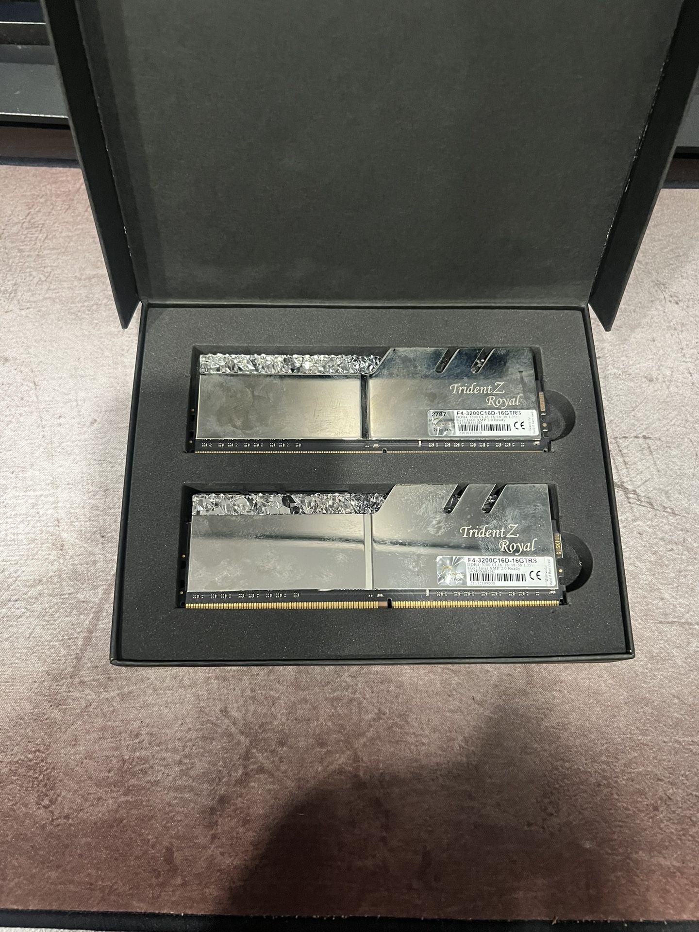 G Skill Trident Royal 16gb 2x8 Rgb DDR4 RAM