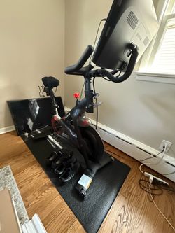 Peloton with extras
