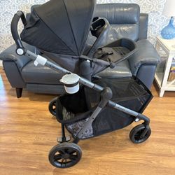 Evenflo Pivot Troop Child & Pet Stroller