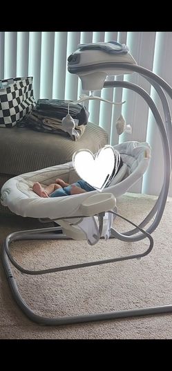 Baby swing/bouncer