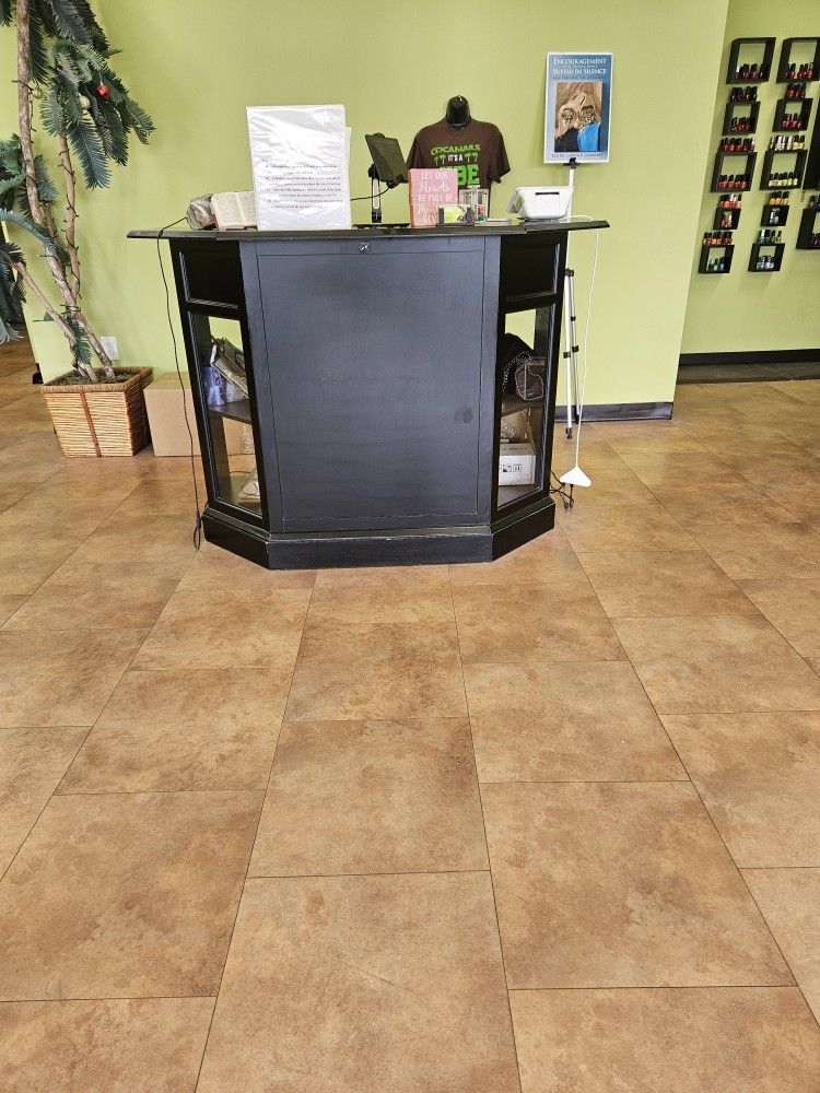 Reception Desk/Bar