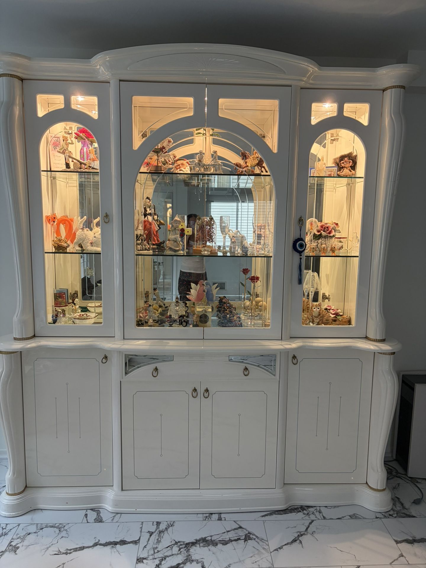 Dining Room Lighted Mirrored Break front, Table & 6 Chairs