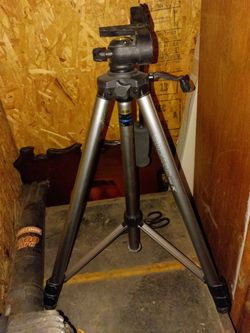 Vanguard Pro Camera Tripod