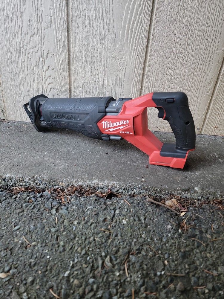MILWAUKEE 18V FUEL RECIPROCATING SAW PERFECT CONDITION CAT # 2821-20